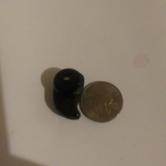 single earbud - Picture 1 of 4